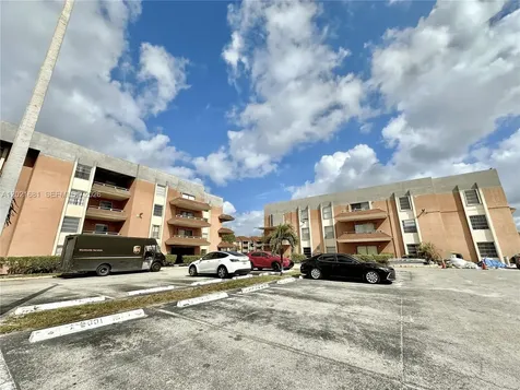 17650 NW 68th Avenue Hialeah FL 33015
