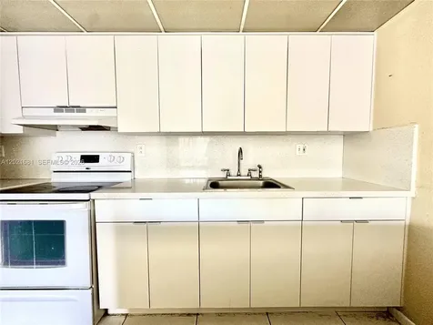17650 NW 68th Avenue Hialeah FL 33015