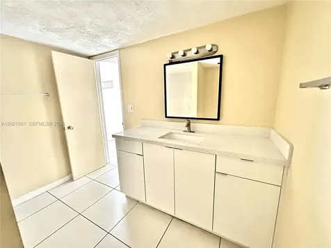 17650 NW 68th Avenue Hialeah FL 33015