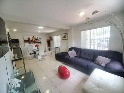 372 NE 162nd Street Miami FL 33162