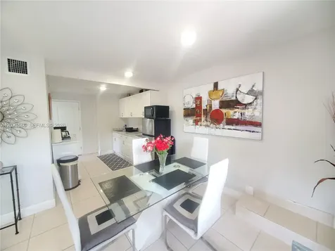 372 NE 162nd Street Miami FL 33162