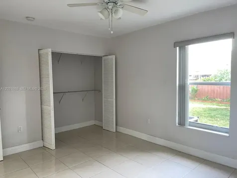 372 NE 162nd Street Miami FL 33162