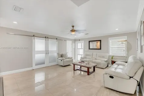9796 NW 28th Terrace Doral FL 33172
