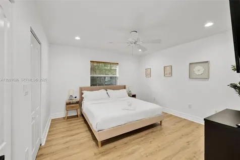 2940 NE 164th Street North Miami Beach FL 33160