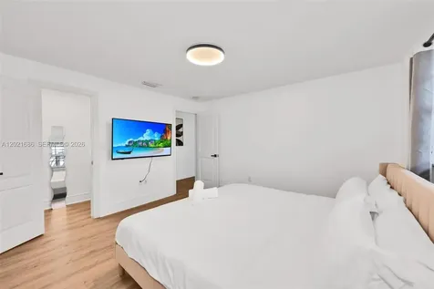 2940 NE 164th Street North Miami Beach FL 33160