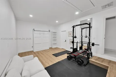 2940 NE 164th Street North Miami Beach FL 33160