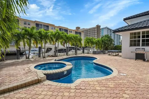 2940 NE 164th Street North Miami Beach FL 33160