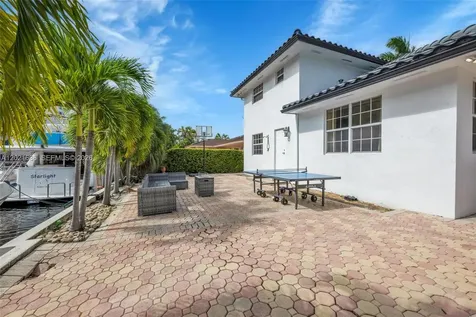 2940 NE 164th Street North Miami Beach FL 33160