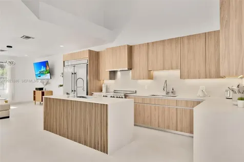 2940 NE 164th Street North Miami Beach FL 33160