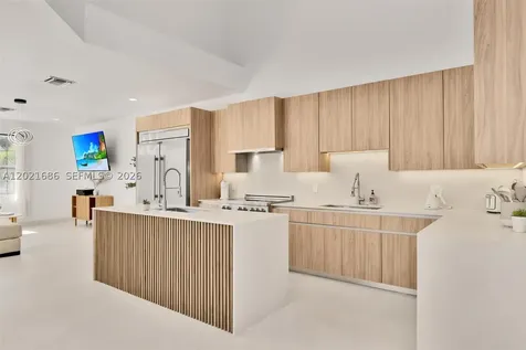 2940 NE 164th Street North Miami Beach FL 33160
