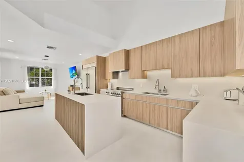 2940 NE 164th Street North Miami Beach FL 33160
