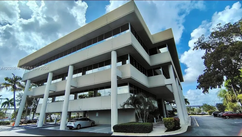 290 NW 165th Street Miami FL 33169
