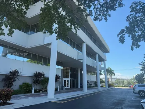290 NW 165th Street Miami FL 33169