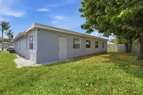 7434 Thatcher Avenue Lake Worth FL 33462