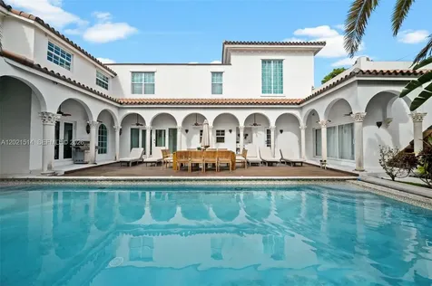 2501 Pine Tree Drive Miami Beach FL 33140