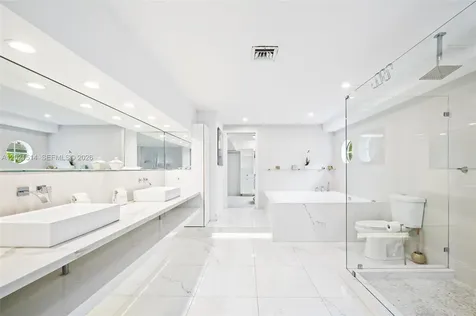 2501 Pine Tree Drive Miami Beach FL 33140