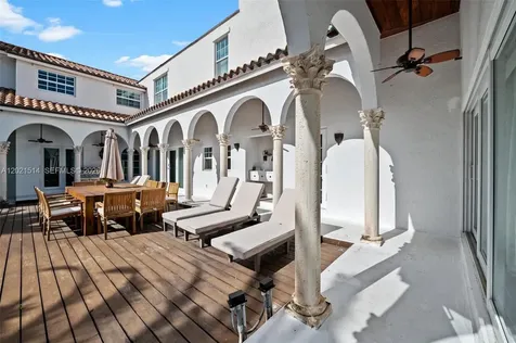 2501 Pine Tree Drive Miami Beach FL 33140