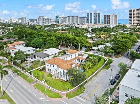 2501 Pine Tree Drive Miami Beach FL 33140