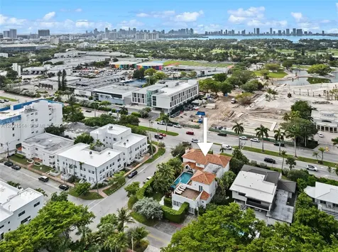 2501 Pine Tree Drive Miami Beach FL 33140
