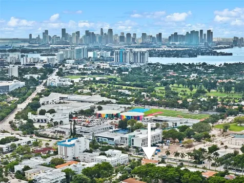 2501 Pine Tree Drive Miami Beach FL 33140