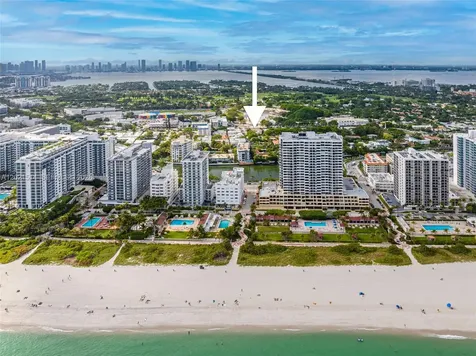 2501 Pine Tree Drive Miami Beach FL 33140