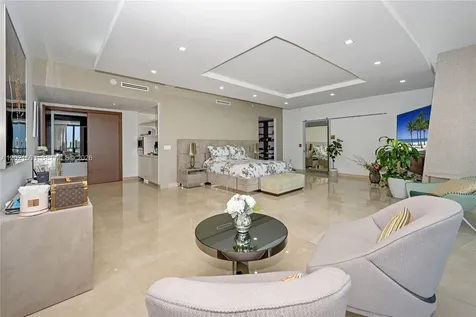 5500 Island Estates Drive Aventura FL 33160