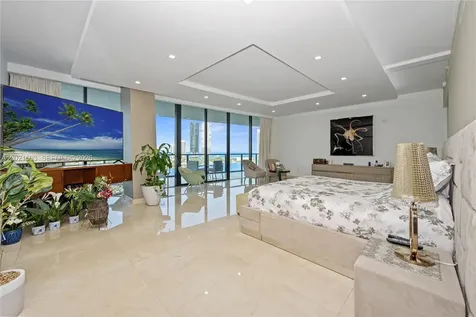 5500 Island Estates Drive Aventura FL 33160