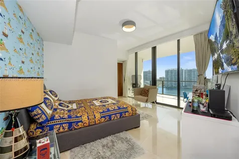 5500 Island Estates Drive Aventura FL 33160