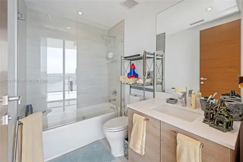 5500 Island Estates Drive Aventura FL 33160