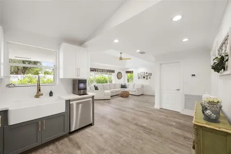 7400 SW 170th Terrace Palmetto Bay FL 33157