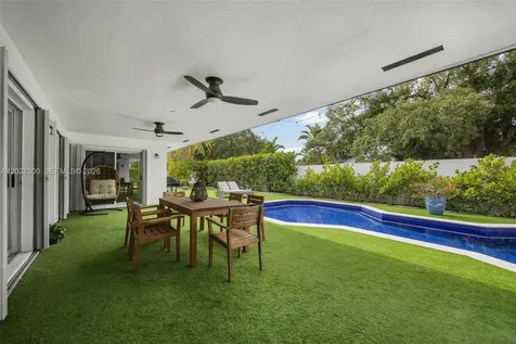 7400 SW 170th Terrace Palmetto Bay FL 33157