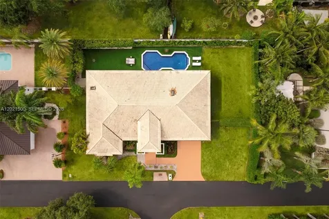7400 SW 170th Terrace Palmetto Bay FL 33157