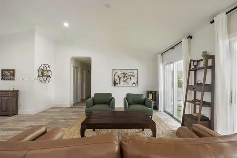 7400 SW 170th Terrace Palmetto Bay FL 33157