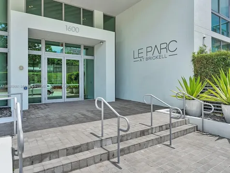 1600 SW 1 Avenue Miami FL 33129