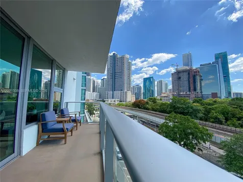 1600 SW 1 Avenue Miami FL 33129