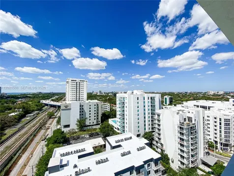 1600 SW 1 Avenue Miami FL 33129