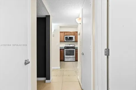 9501 Seagrape Drive Davie FL 33324