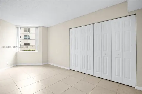 9501 Seagrape Drive Davie FL 33324