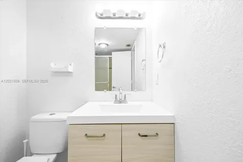 9501 Seagrape Drive Davie FL 33324