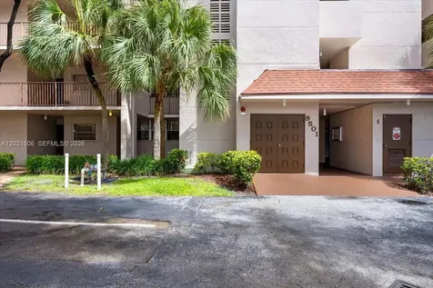 9501 Seagrape Drive Davie FL 33324