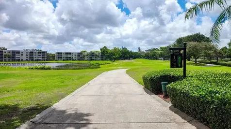 9501 Seagrape Drive Davie FL 33324