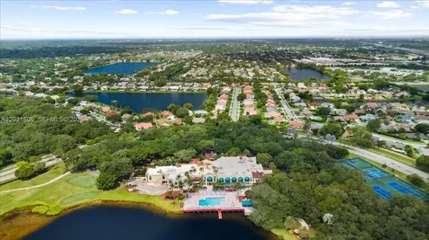 9501 Seagrape Drive Davie FL 33324