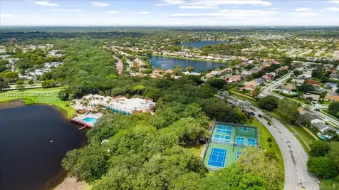 9501 Seagrape Drive Davie FL 33324