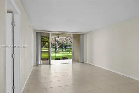 9501 Seagrape Drive Davie FL 33324