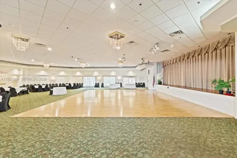 9501 Seagrape Drive Davie FL 33324