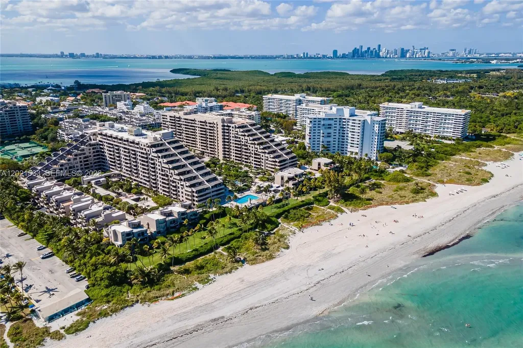 141 Crandon Boulevard Key Biscayne FL 33149