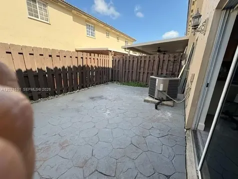 11416 NW 93rd Court Hialeah Gardens FL 33018