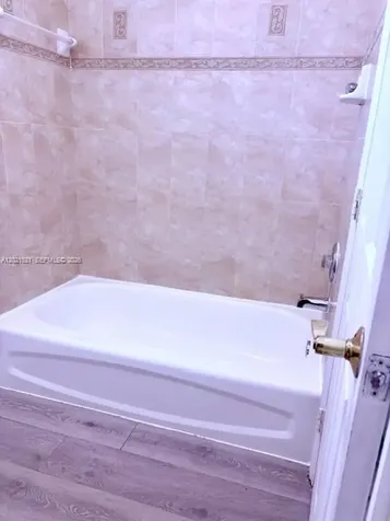 11416 NW 93rd Court Hialeah Gardens FL 33018
