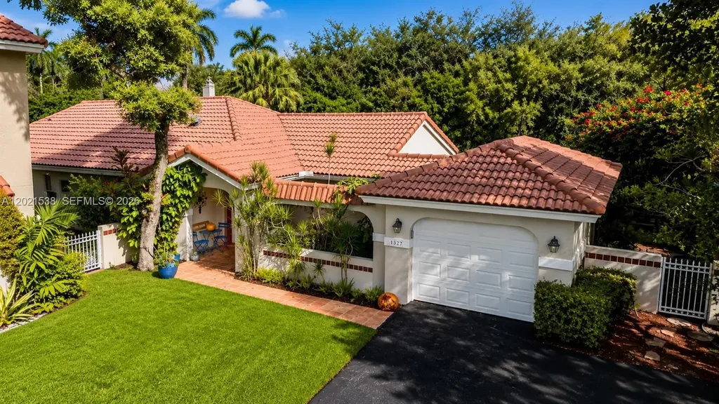 1327 Seagrape Circle Weston FL 33326