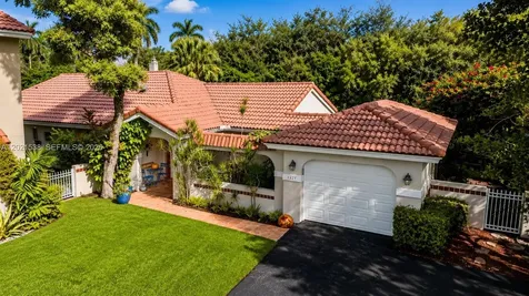 1327 Seagrape Circle Weston FL 33326
